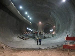 podzemni-grad-lavirint-tunel-1